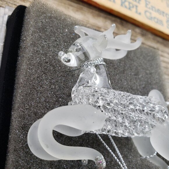 Vtg Unique Treasure Hand Spun Glass Reindeer‎ Deer Glitter Christmas Ornament - Picture 9 of 10